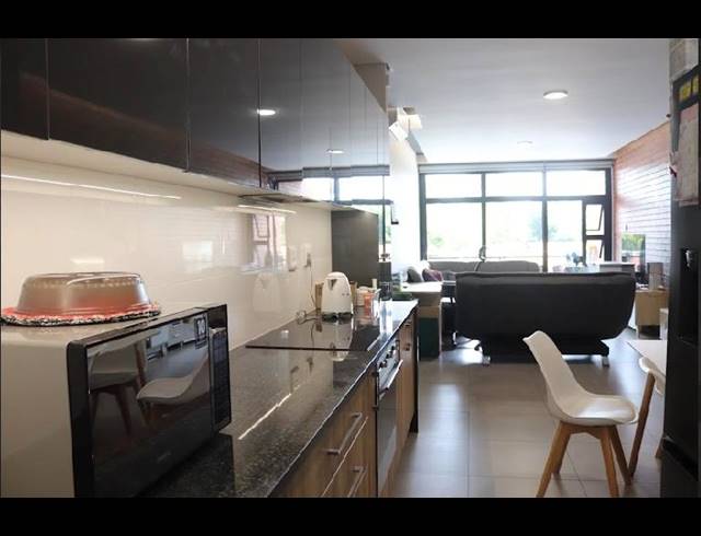 2 BEDROOM APARTMENT FOR SALE IN MENLO PARK